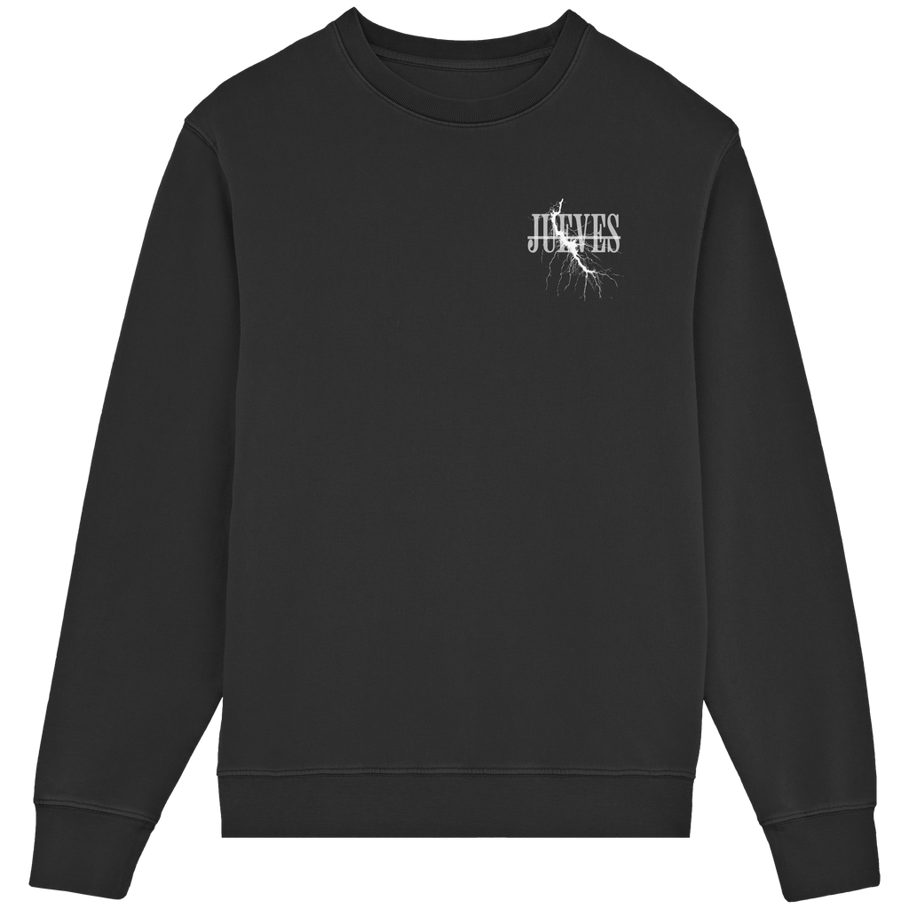 Frontansicht des schwarzen Classic Sweatshirts von Jueves Apparel im klassischen Schnitt – dezentes Design vorne, Rückendruck als Highlight, 85 % Bio-Baumwolle, 15 % Polyester.