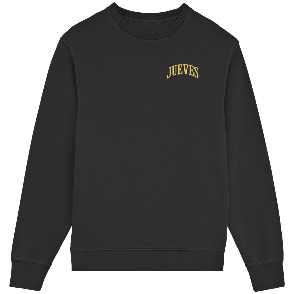 Frontansicht des schwarzen Classic Sweatshirts von Jueves Apparel im klassischen Schnitt – dezentes Design vorne, Rückendruck als Highlight, 85 % Bio-Baumwolle, 15 % Polyester.