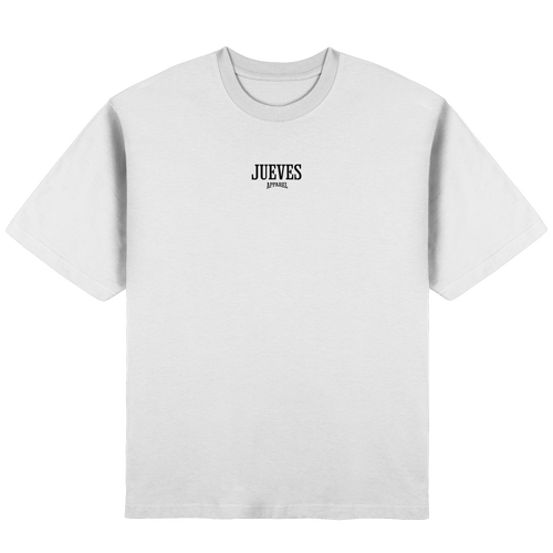 Streetwear Oversized T-Shirt „Basic Black“ in White von Jueves Apparel aus 100 % Baumwolle – auffälliger Brustdruck Logodesign, moderner Urban Streetstyle-Look.