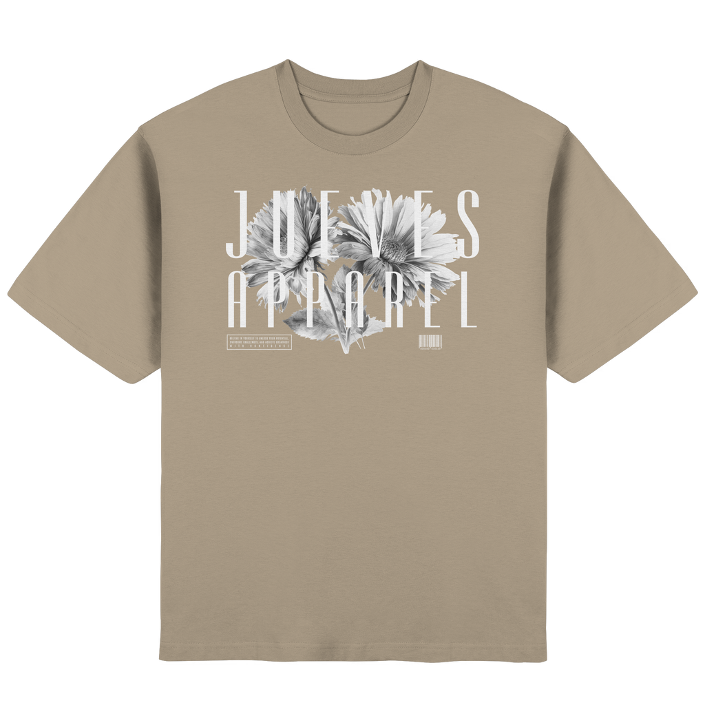 Frontansicht des beigen Oversized T-Shirts von Jueves Apparel mit Brustdruck – urbaner Streetwear-Look aus 100 % Baumwolle