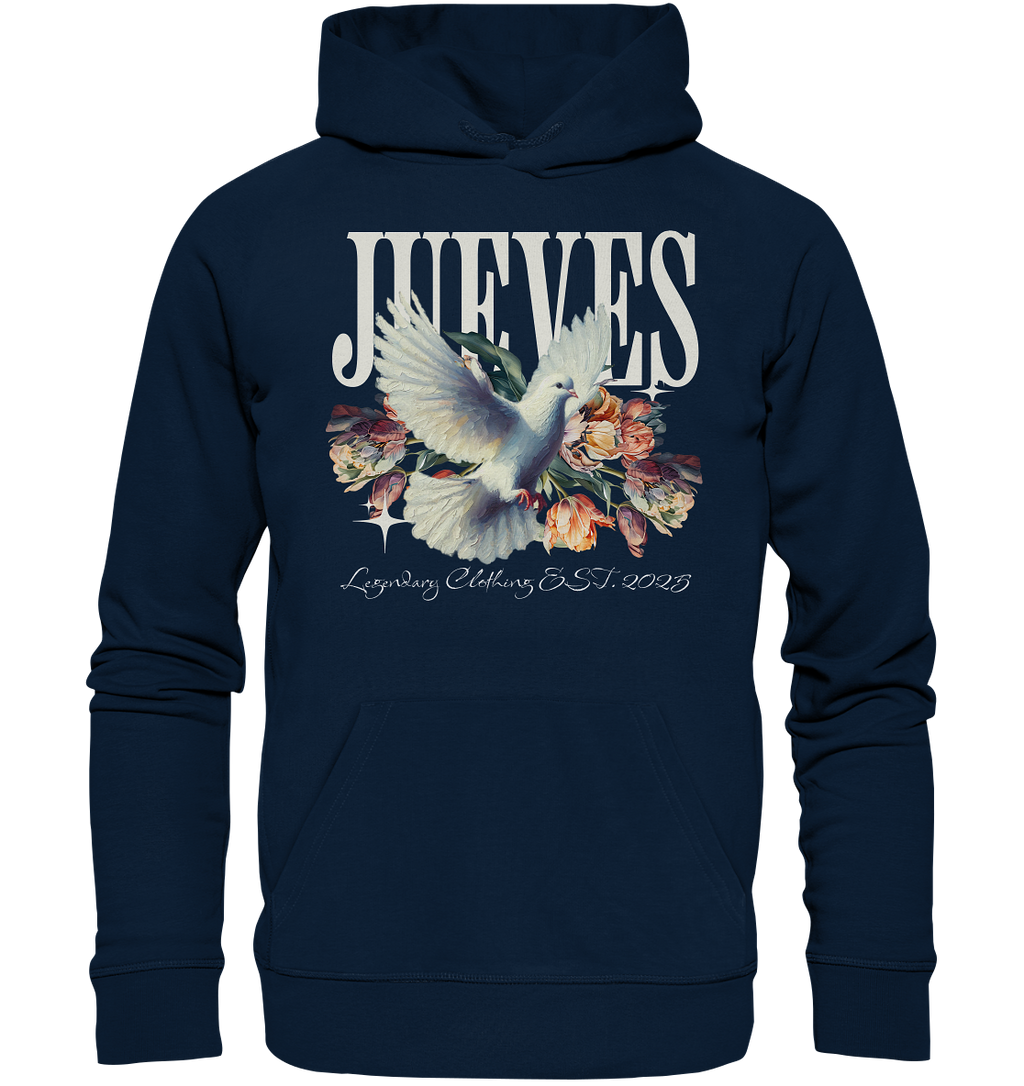 blauer Classic Hoodie von Jueves Apparel mit  Brustdruck im klassischen Schnitt – nachhaltiger Streetwear-Look aus 100 % Bio-Baumwolle