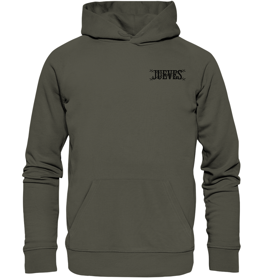 khaki Classic Hoodie von Jueves Apparel mit kleinem Brustdruck im klassischen Schnitt – nachhaltiger Streetwear-Look aus 100 % Bio-Baumwolle